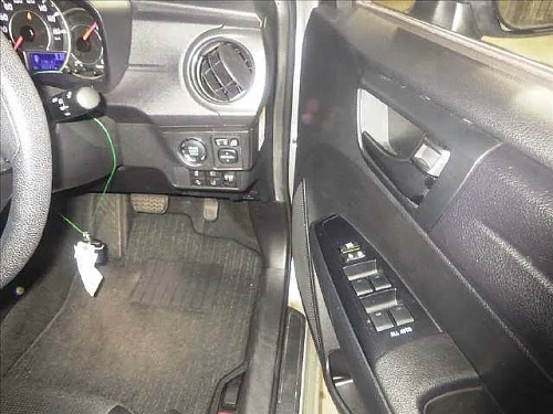 TOYOTA COROLLA FIELDER 2023