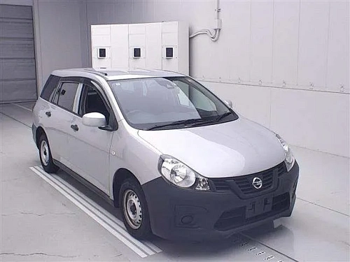 NISSAN AD 2021