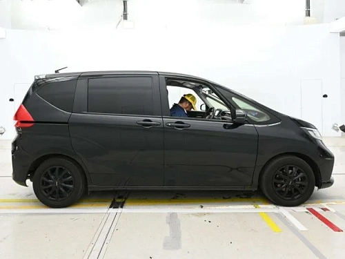 HONDA FREED 2023