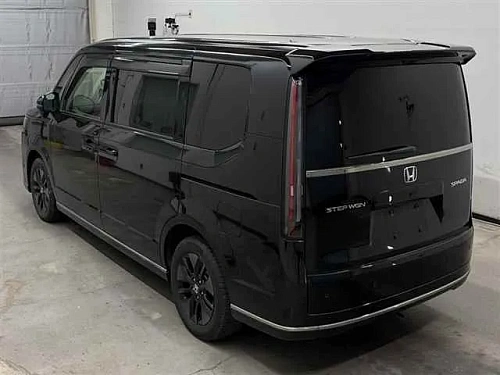 HONDA STEP WAGON 2023