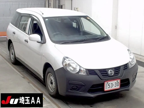 NISSAN AD 2021