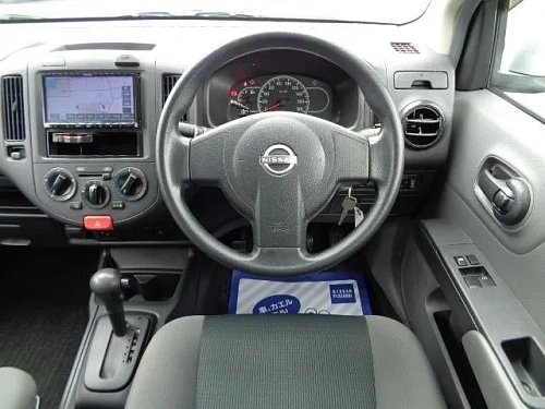 NISSAN AD 2022