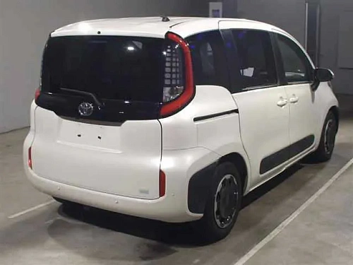 TOYOTA SIENTA 2023