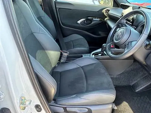 TOYOTA YARIS CROSS 2023