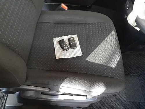 TOYOTA ROOMY 2023