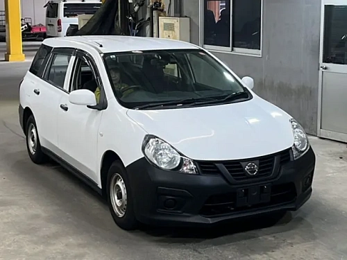 NISSAN AD 2021
