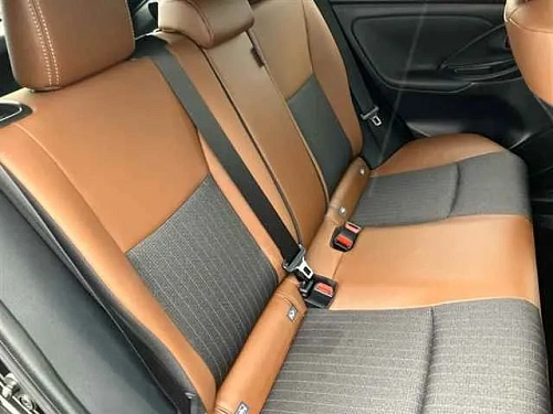 TOYOTA YARIS CROSS 2023