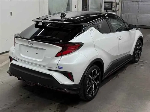 TOYOTA C-HR 2023
