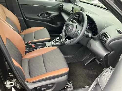 TOYOTA YARIS CROSS 2023