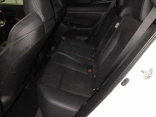 TOYOTA YARIS CROSS 2023