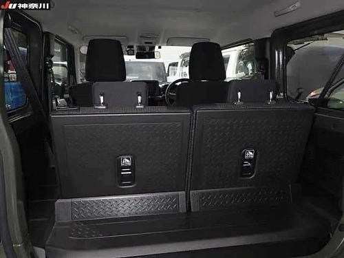 SUZUKI JIMNY 2023