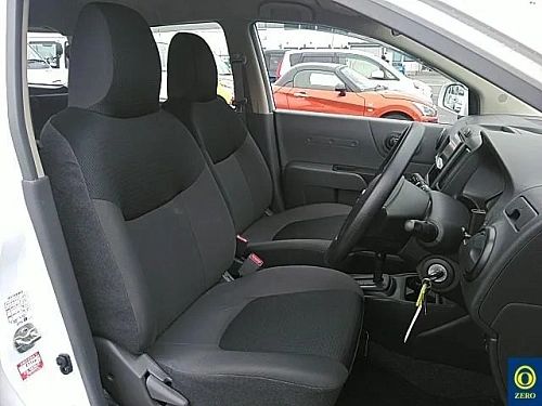 NISSAN AD 2021