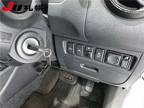 NISSAN AD 2021