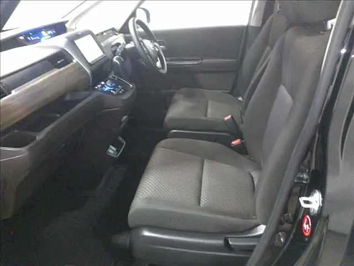 HONDA FREED 2023