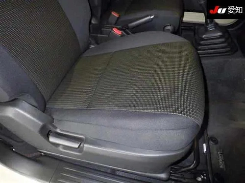 SUZUKI JIMNY SIERRA 2023